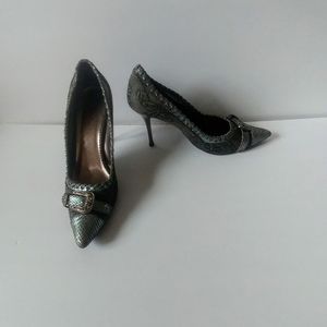 Gray Embroidered Buckle Embellishment Pump Size 10